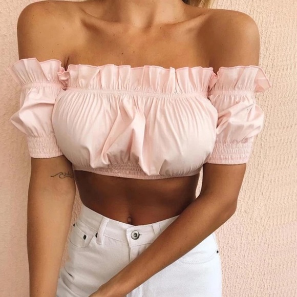 🆕Shelby Pink Off the Shoulder Ruffle Crop Top - Picture 3 of 6